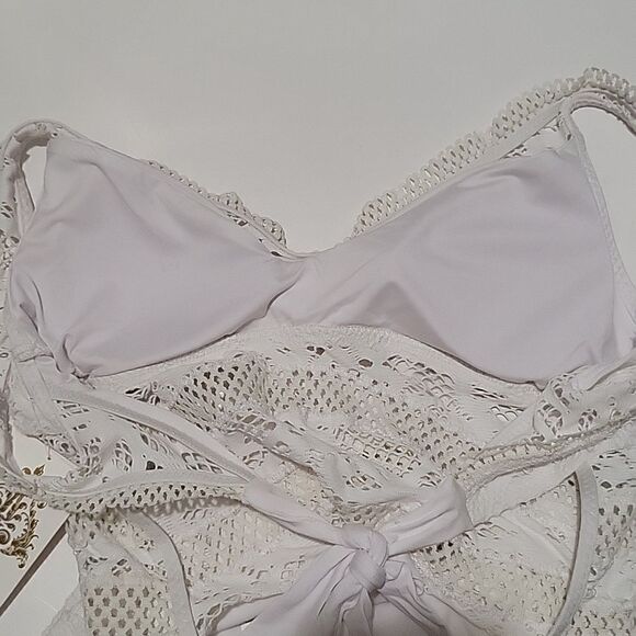 Becca by Rebecca Virtue White Captured Crochet One-Piece Swimsuit - Picture 13 of 16